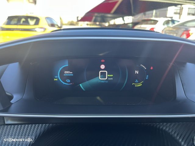 Peugeot e-208 GT Pack - 11
