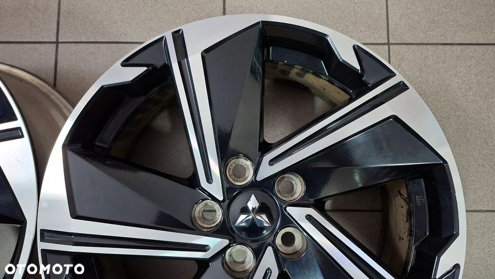 Felgi Aluminiowe 18 Mitsubishi Eclipse Cross 5x114.3 ET 38 - 10