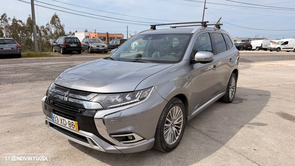 Mitsubishi Outlander - 1