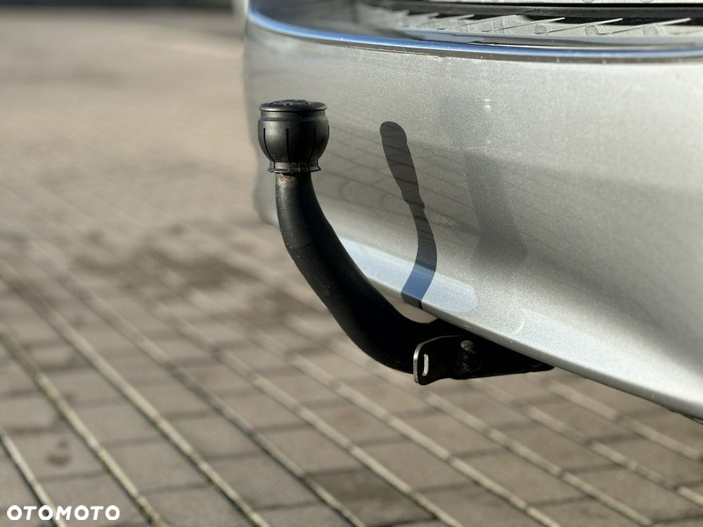 Toyota Avensis 1.8 Premium - 34