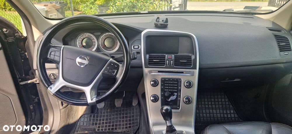 Volvo XC 60 - 8