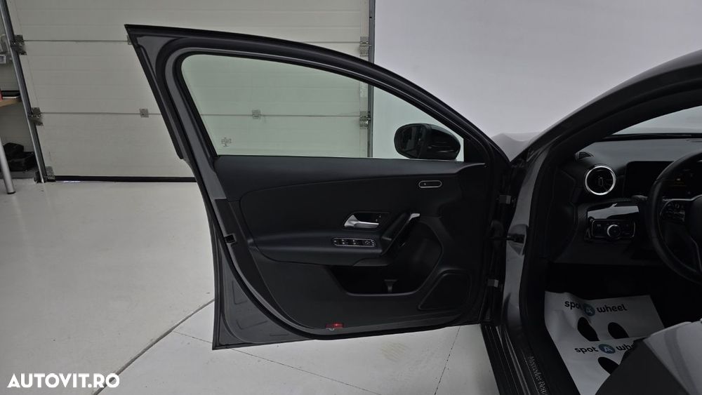 Mercedes-Benz A - 10