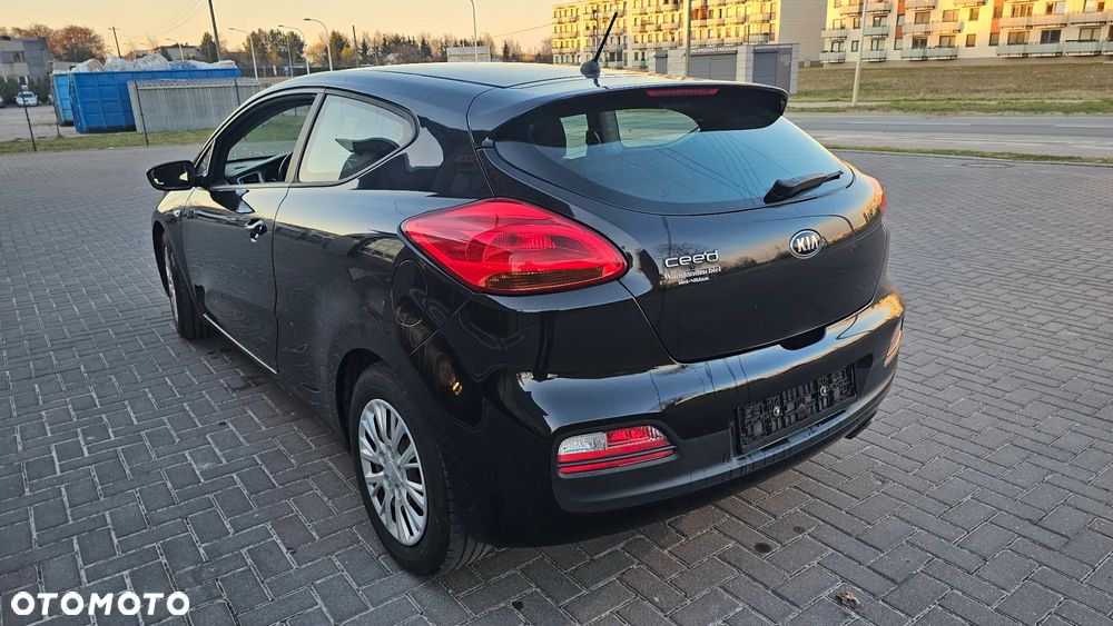 Kia Ceed 1.4 CVVT Dream Team Edition - 10