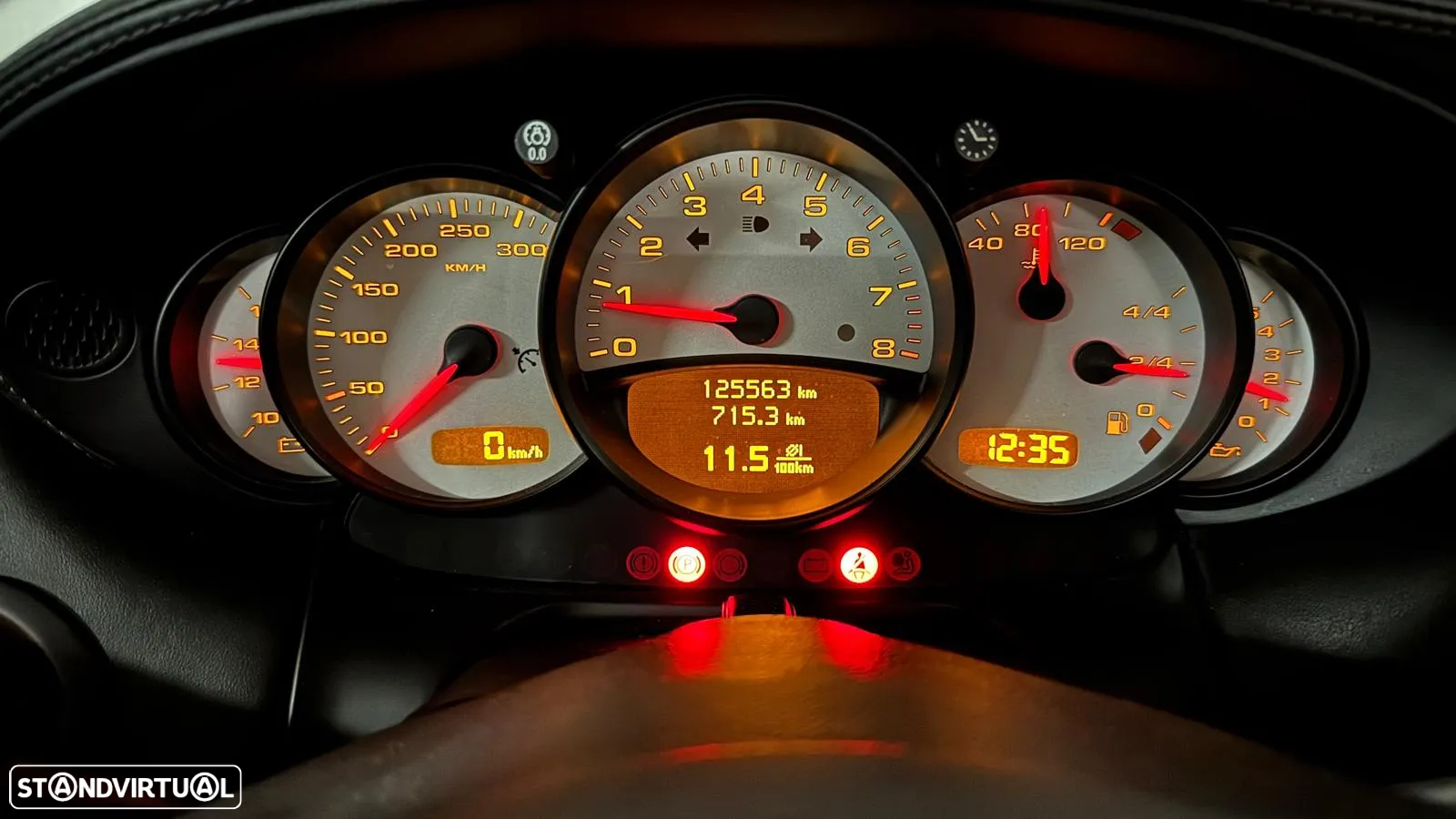 Porsche 911 (996) Carrera 4 - 23
