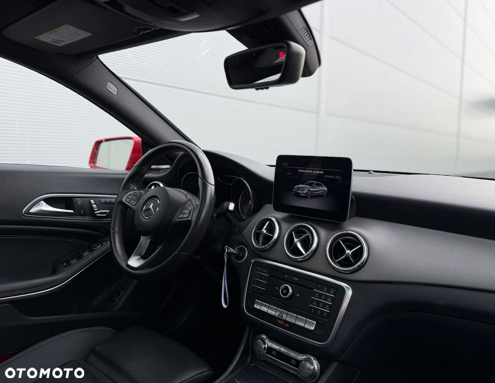 Mercedes-Benz CLA 250 4Matic 7G-DCT AMG Line - 20