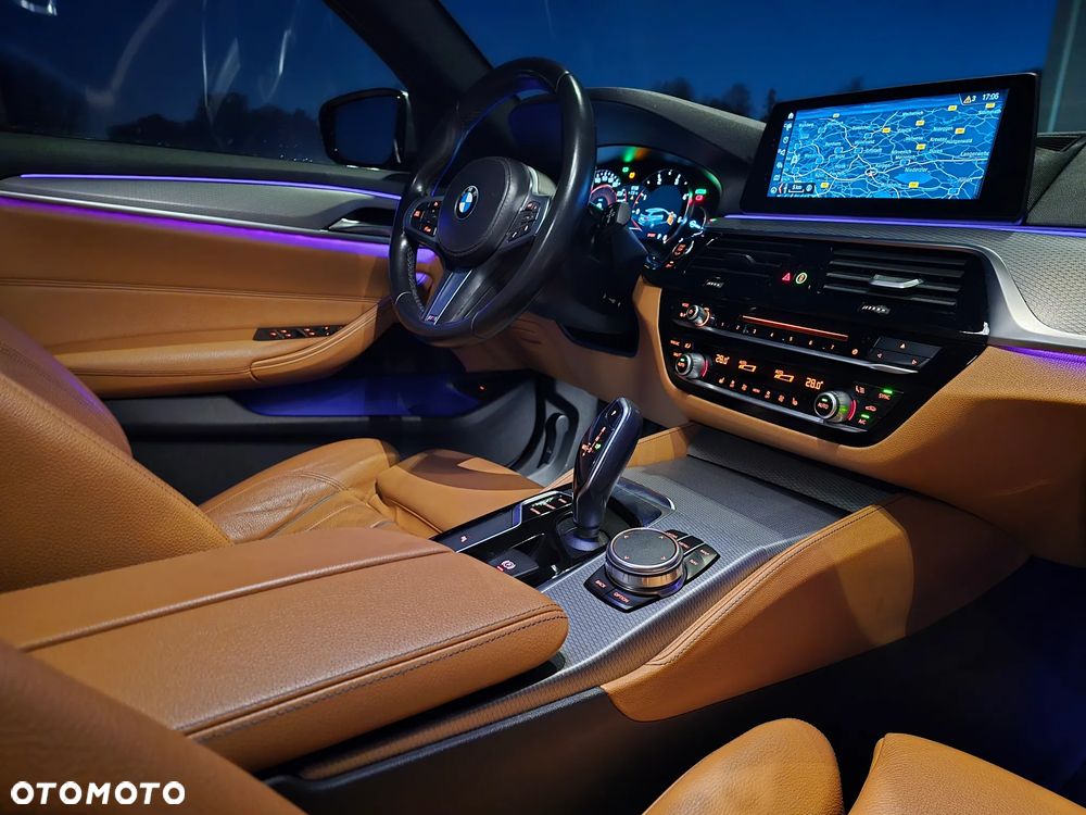 BMW Seria 5 520d - 14