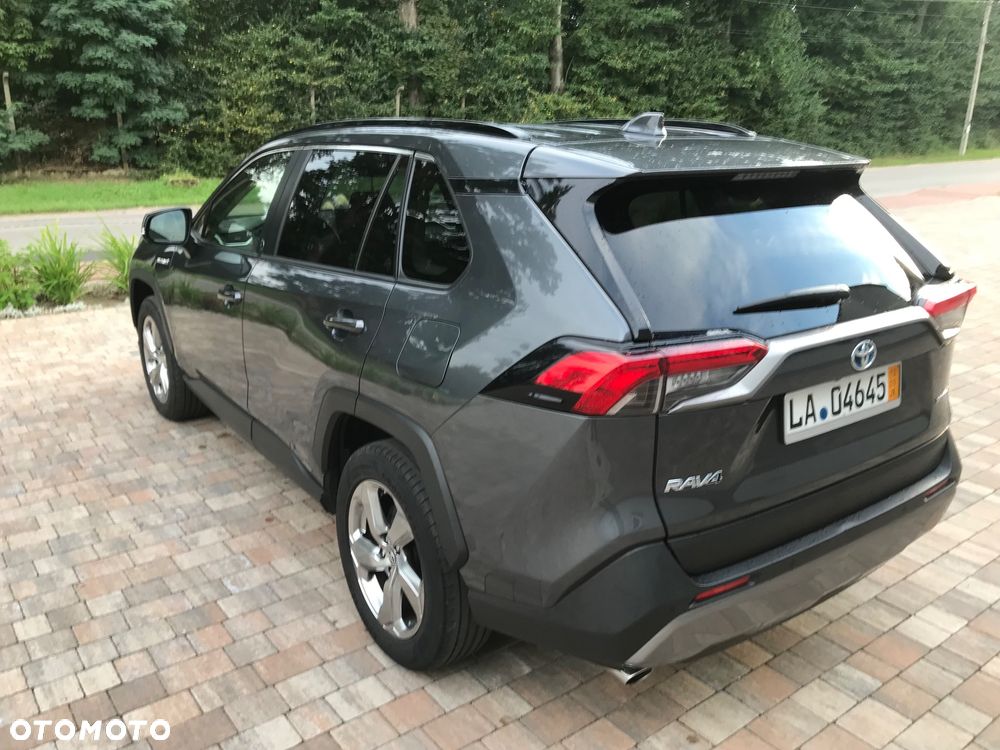 Toyota RAV4 - 6