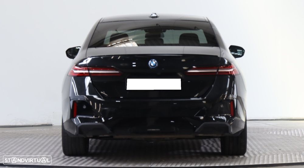 BMW 530 e Pack Desportivo M - 7
