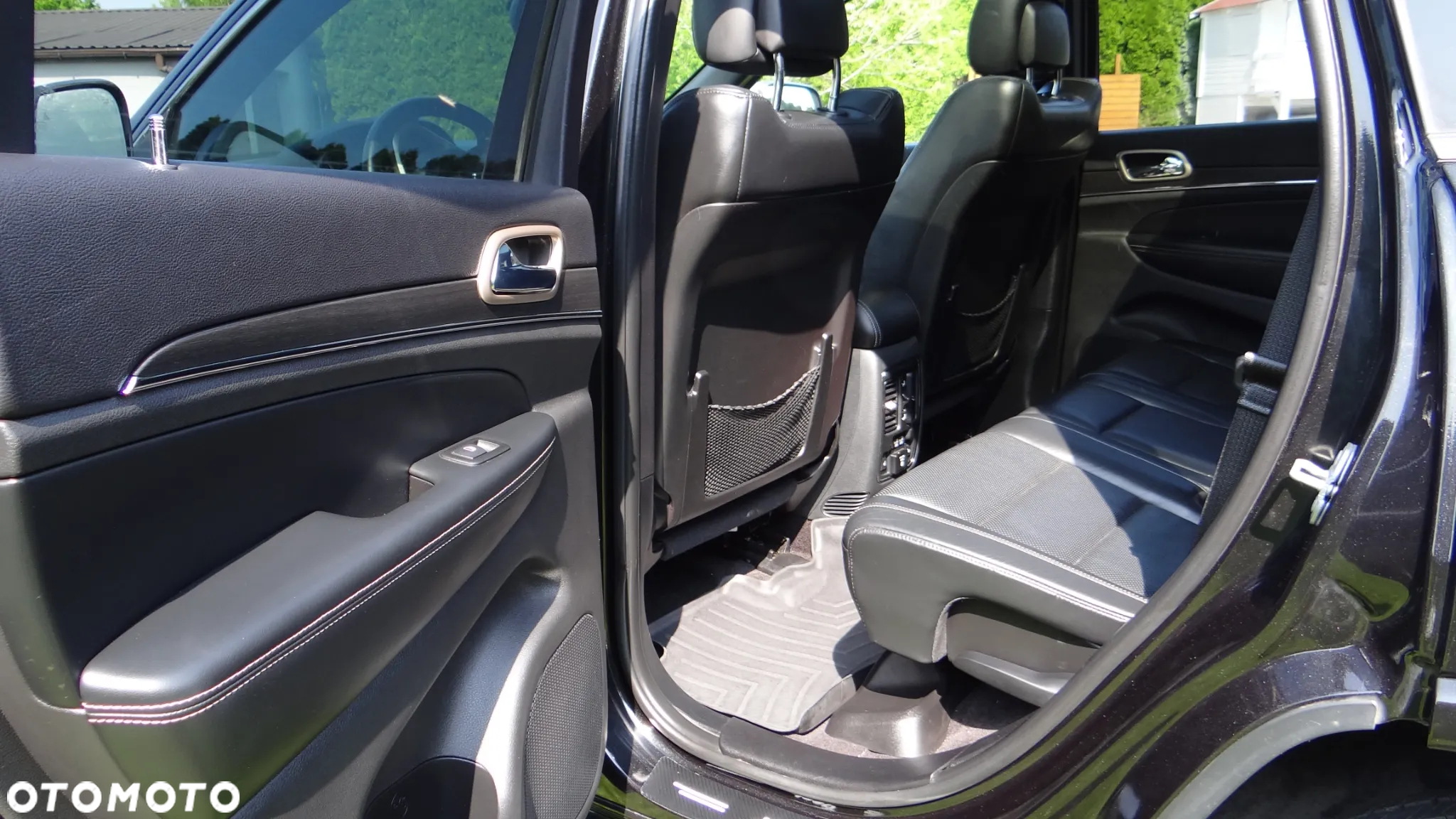 Jeep Grand Cherokee - 15