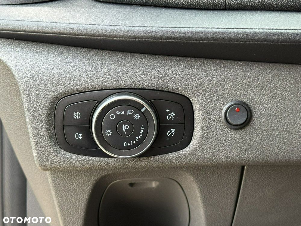 Ford Transit Custom - 19