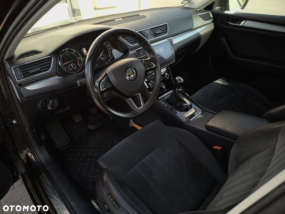 Skoda Superb 2.0 TDI Style - 17