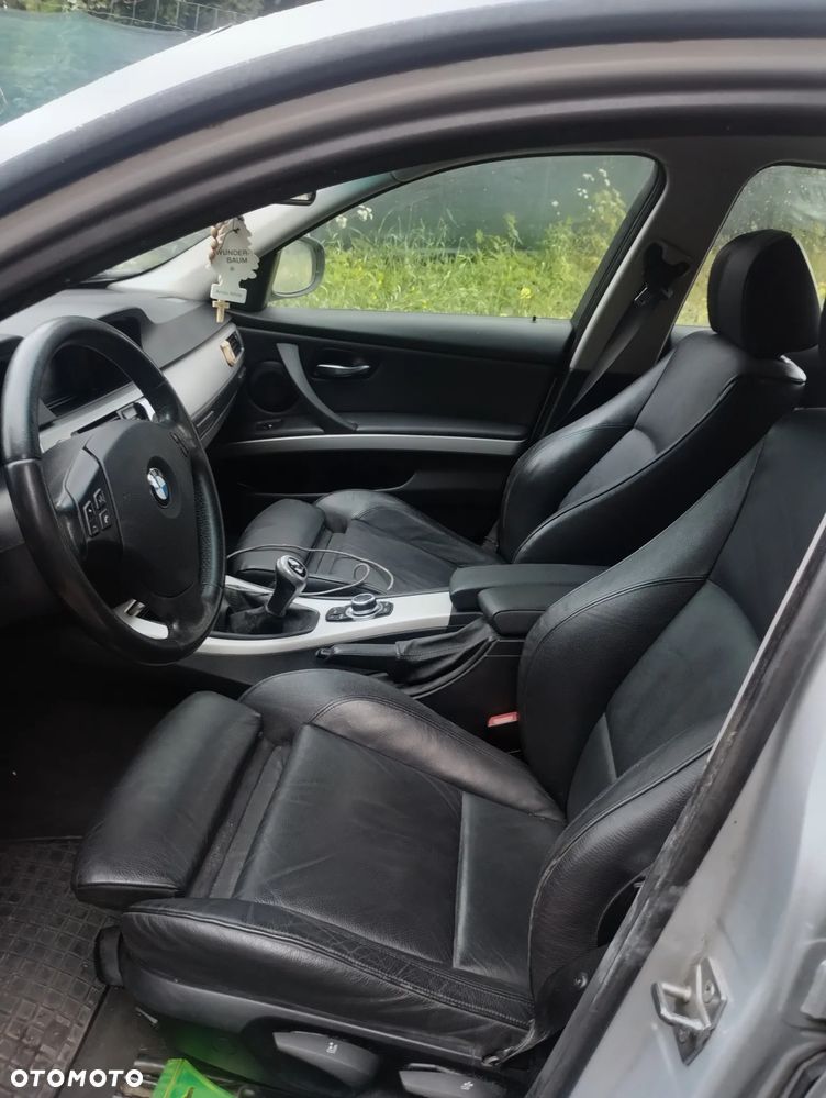 BMW Seria 3 320d - 8