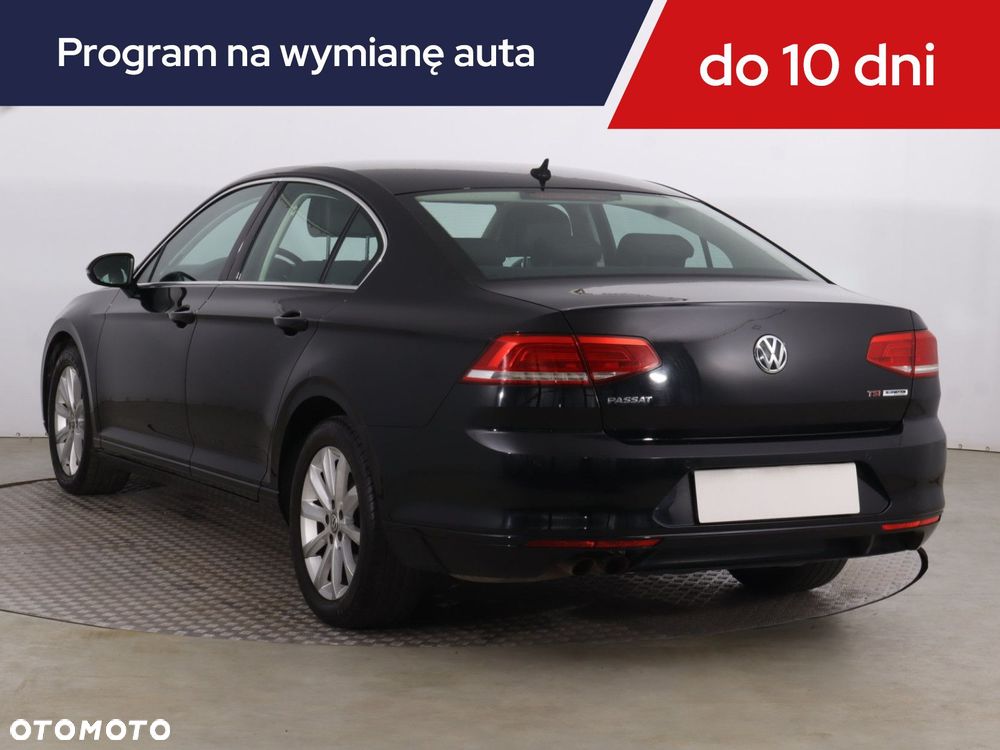 Volkswagen Passat - 6