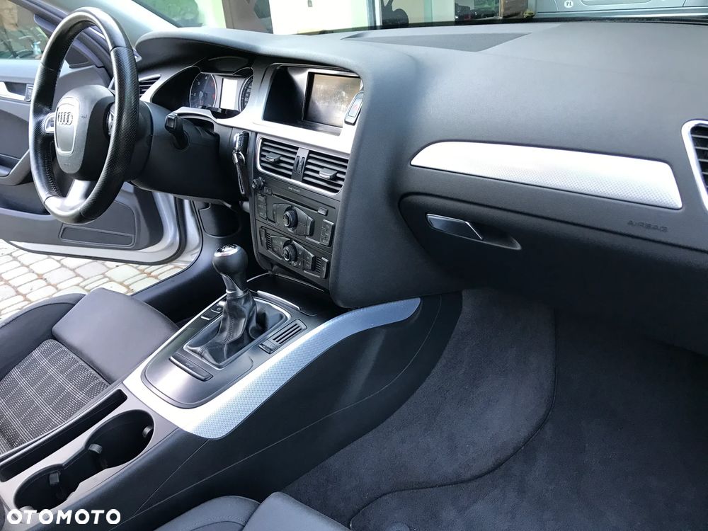 Audi A4 Avant 2.0 TDI DPF Ambiente - 38