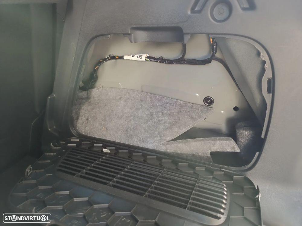 Citroën C3 Aircross PureTech 130 Stop & Start EAT6 OPF SHINE - 40