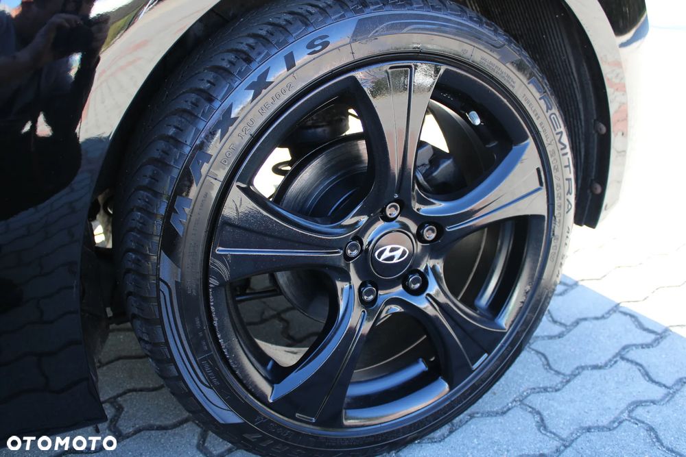 Hyundai Veloster 1.6 Premium - 15