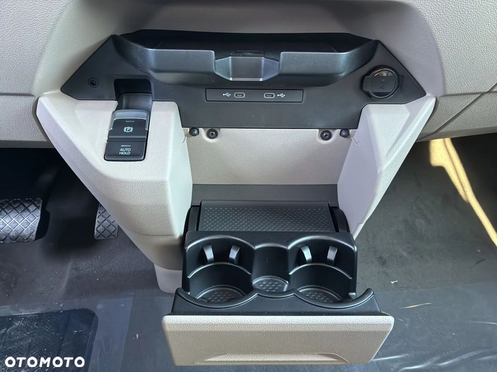 Volkswagen Multivan - 30