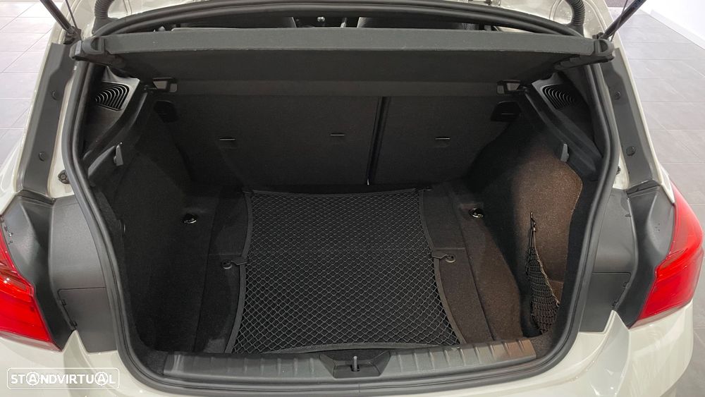 BMW 120 d Pack M - 27