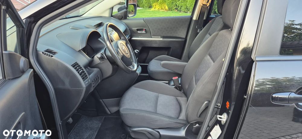 Mazda 5 2.0 Exclusive + - 11