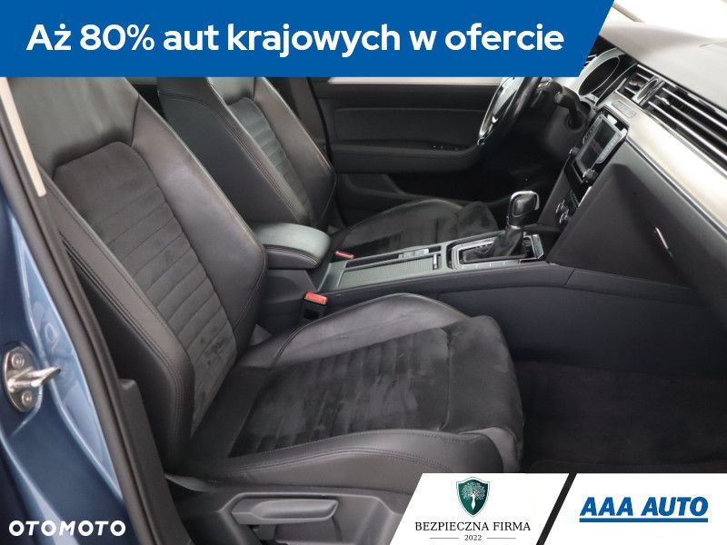 Volkswagen Passat Variant - 11