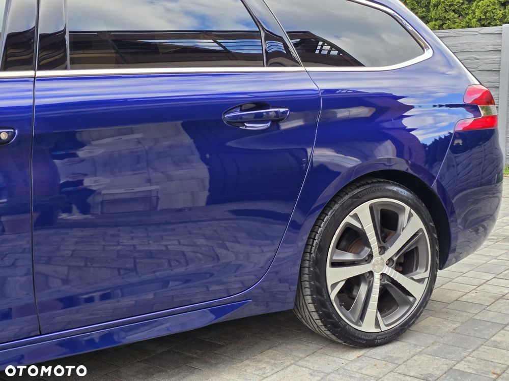 Peugeot 308 - 8