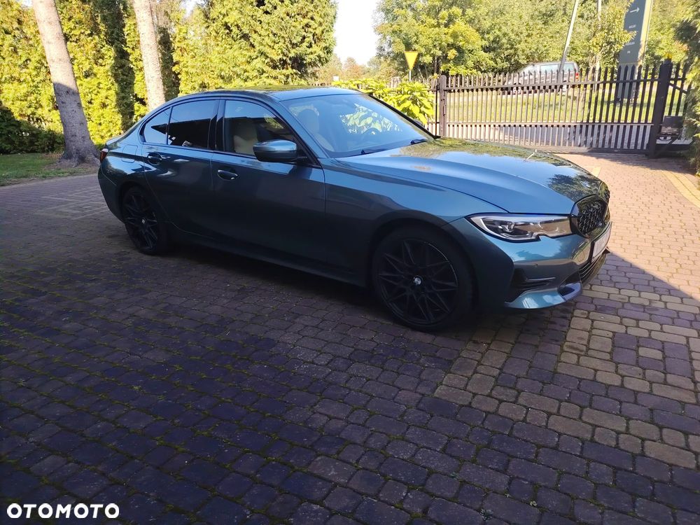 BMW Seria 3 2020 photo 2