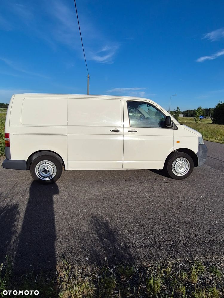 Volkswagen Transporter - 2