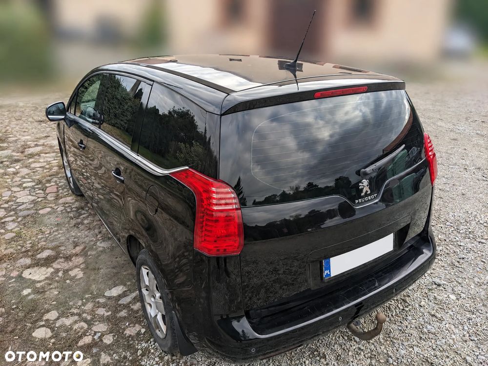 Peugeot 5008 - 8