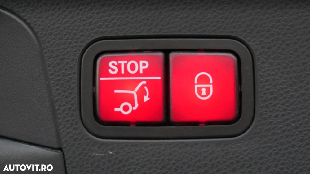 Mercedes-Benz GLC Coupe 220 d 4Matic 9G-TRONIC AMG Line - 35