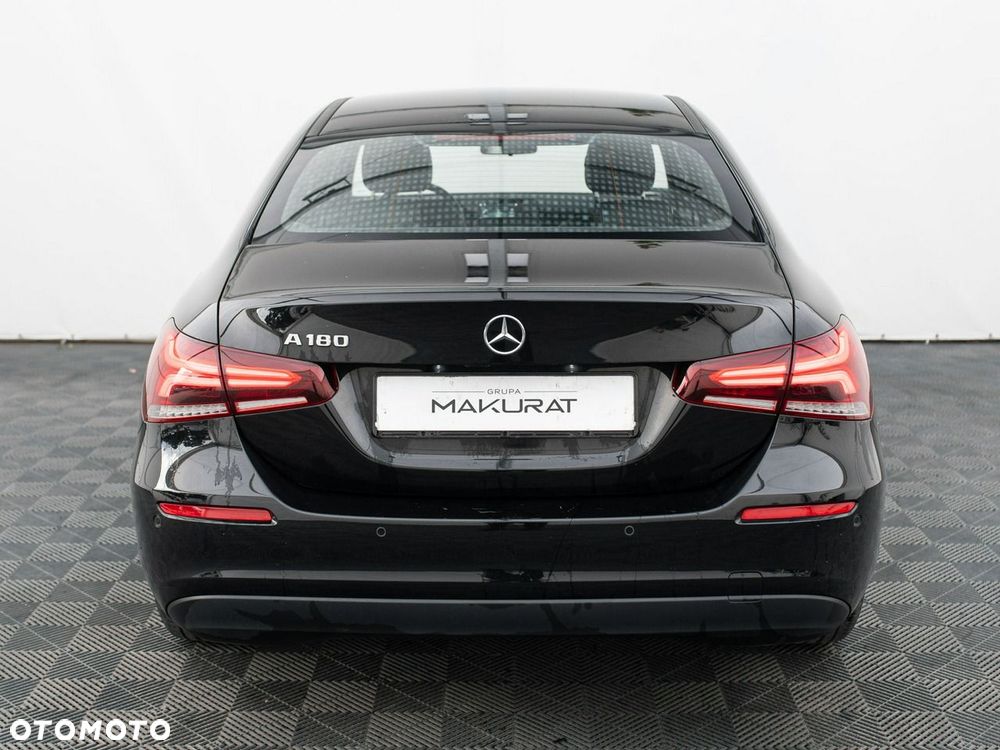 Mercedes-Benz Klasa A 180 7G-DCT - 9