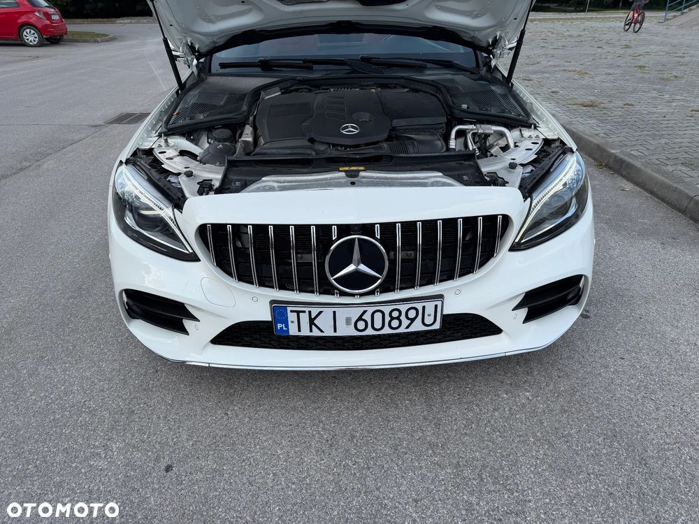 Mercedes-Benz Klasa C 300 d 4MATIC 9G-TRONIC - 27