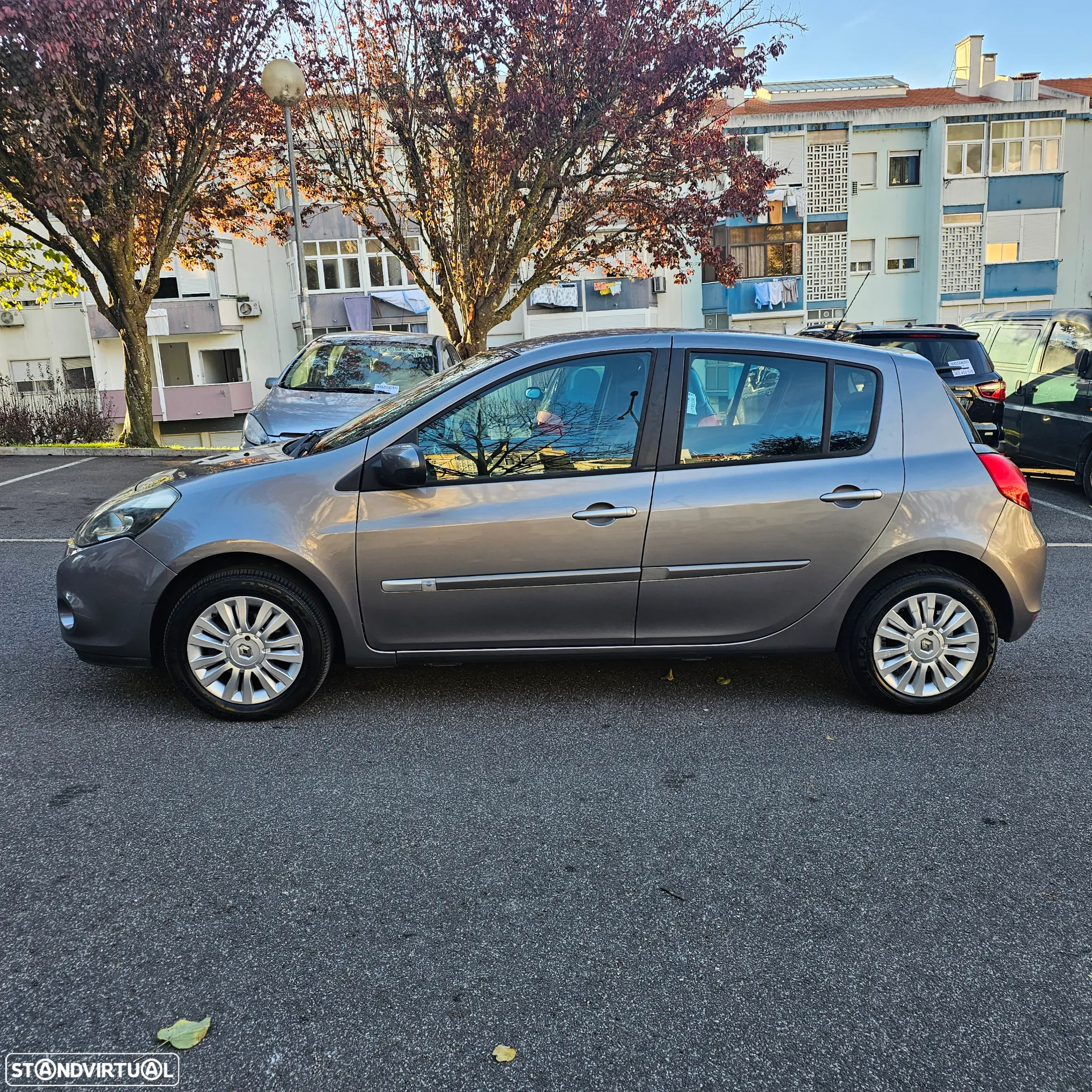 Renault Clio 1.5 dCi Dynamique S - 5