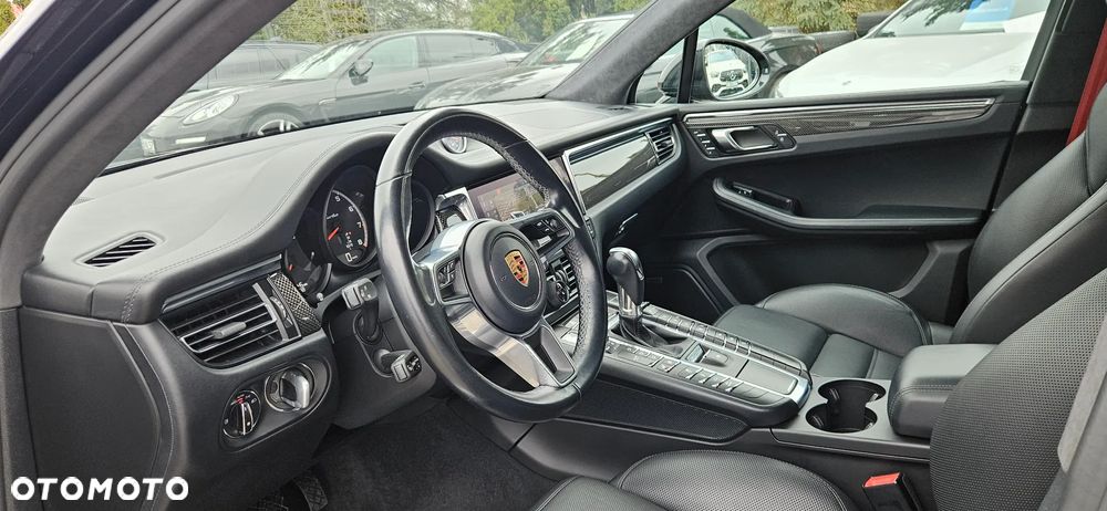 Porsche Macan Turbo - 27