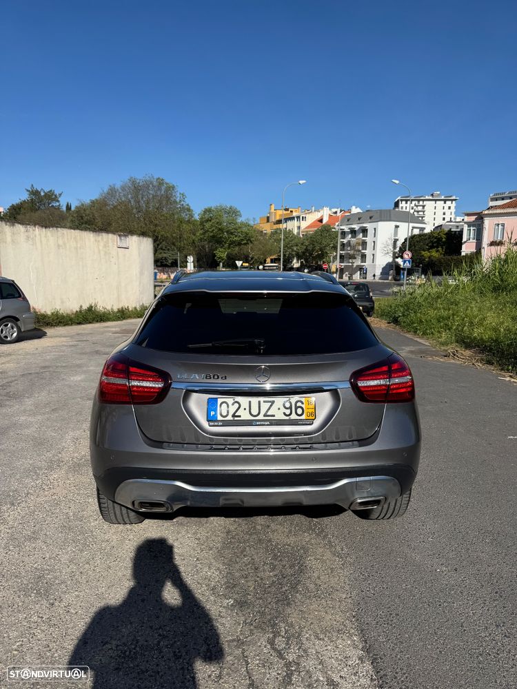 Mercedes-Benz GLA 180 d Urban Aut. - 6