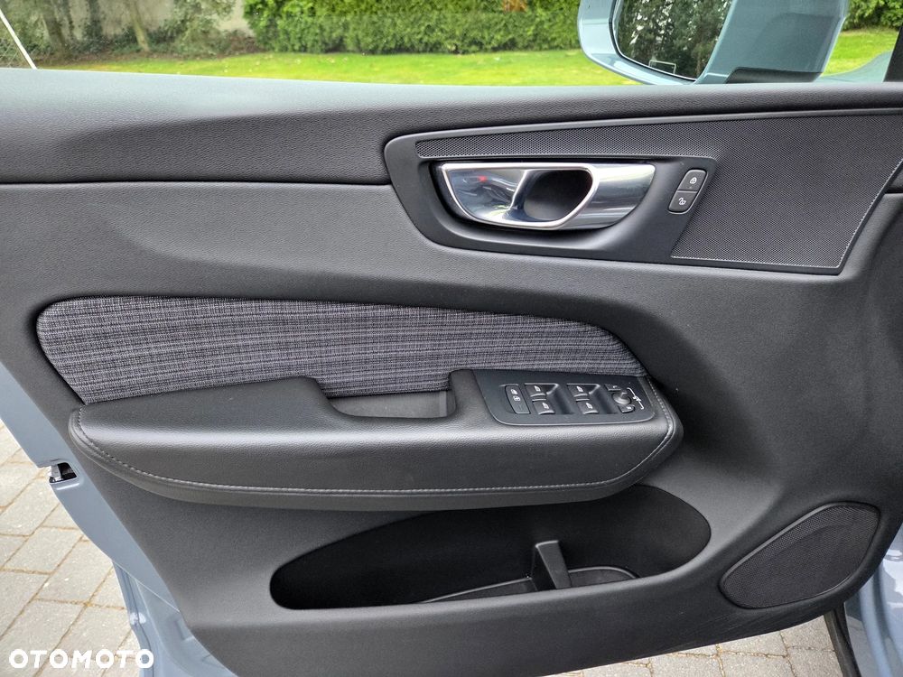 Volvo XC 60 B4 D Geartronic Momentum Pro - 20