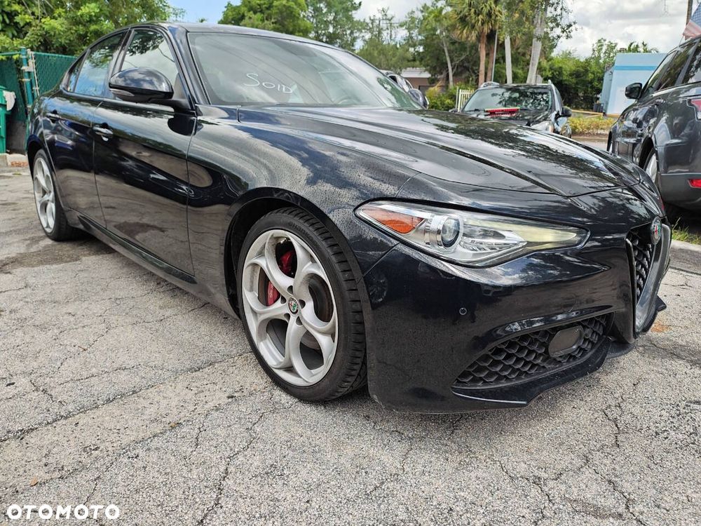 Alfa Romeo Giulia - 14