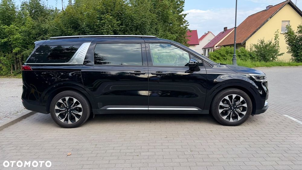 Kia Carnival - 4