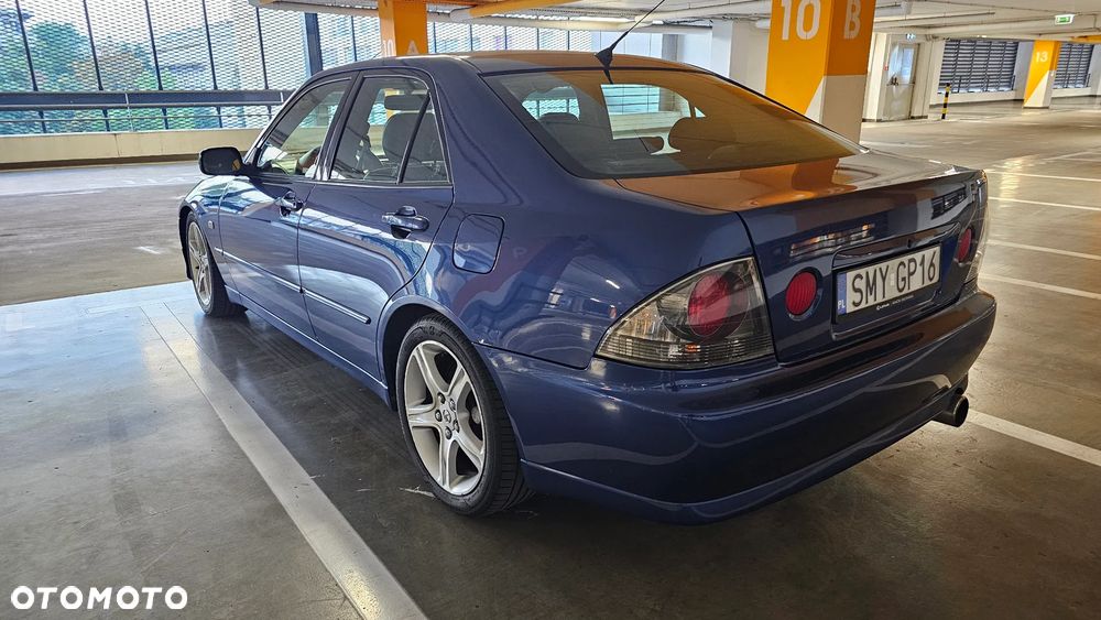 Lexus IS 200 Prestige - 3