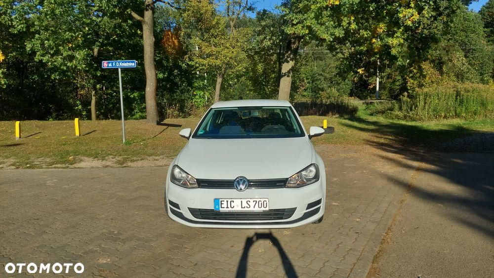 Volkswagen Golf 1.6 TDI BlueMotion Comfortline - 4