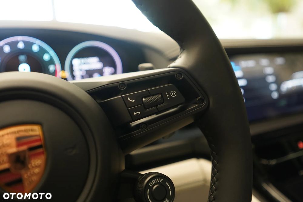 Porsche Panamera - 16