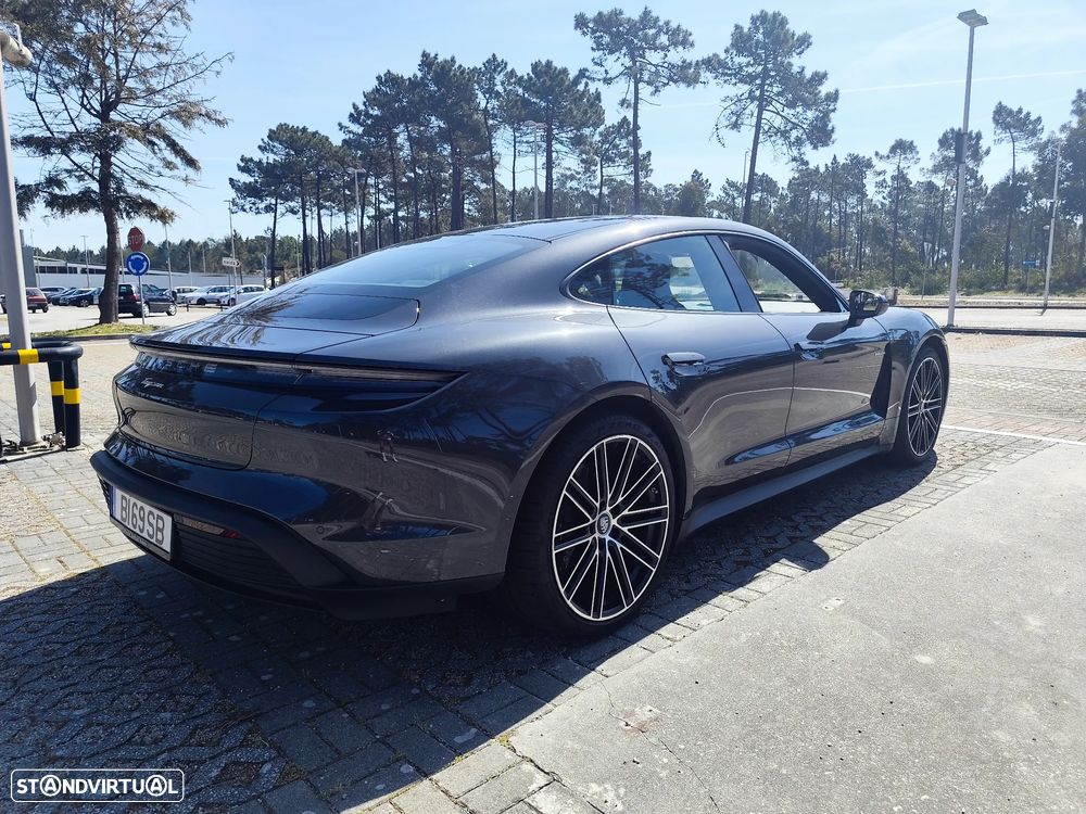 Porsche Taycan 4 - 14