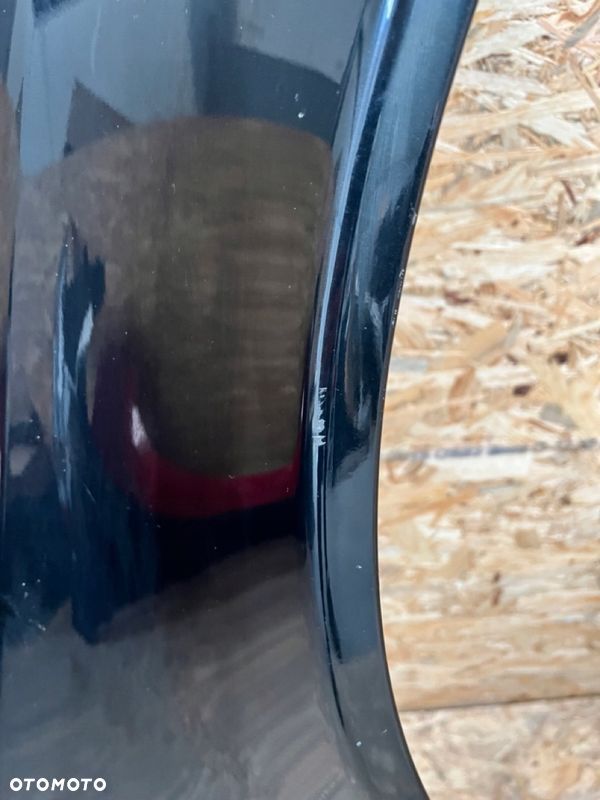 BŁOTNIK prawy MERCEDES W203 CLC Kod lakieru: C197 - 8