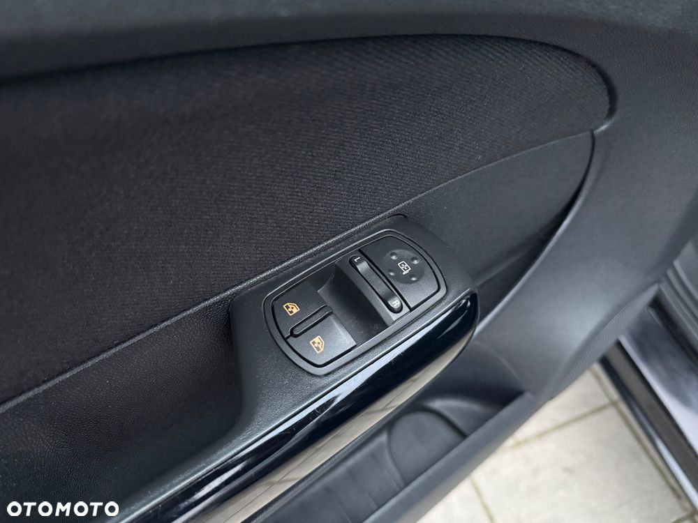 Opel Corsa 1.4 16V Enjoy - 15