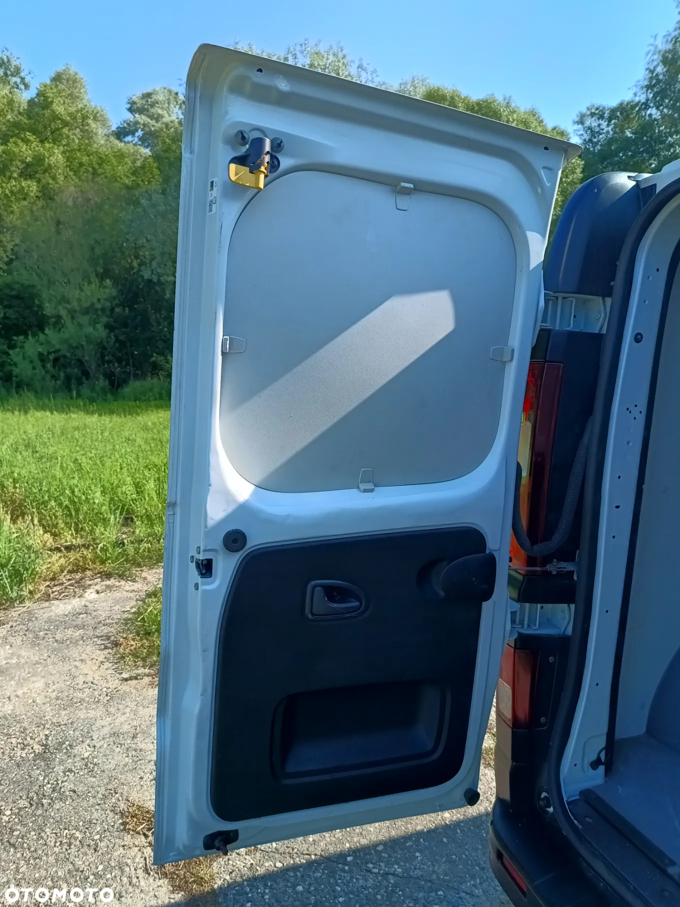 Renault Trafic 1.6 dCi diesel 121kM 2016 rok wersja L1H1 - 18
