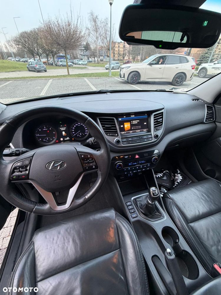 Hyundai Tucson 2.0 CRDI BlueDrive Style 2WD - 9