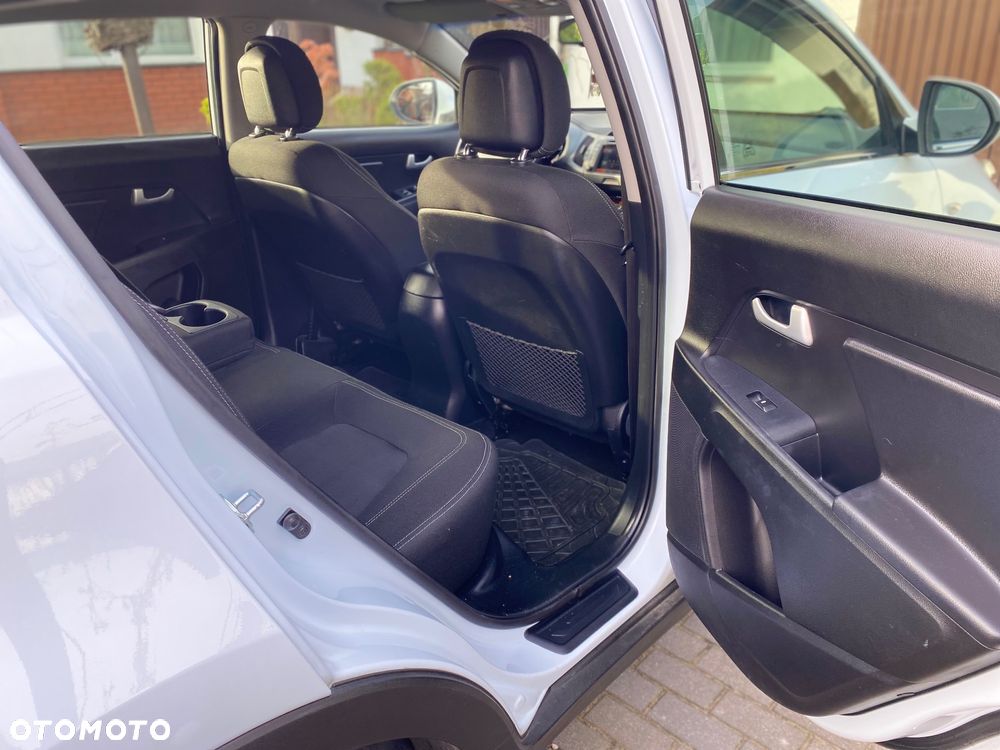 Kia Sportage 1.7 CRDI 2WD Dream-Team Edition - 10