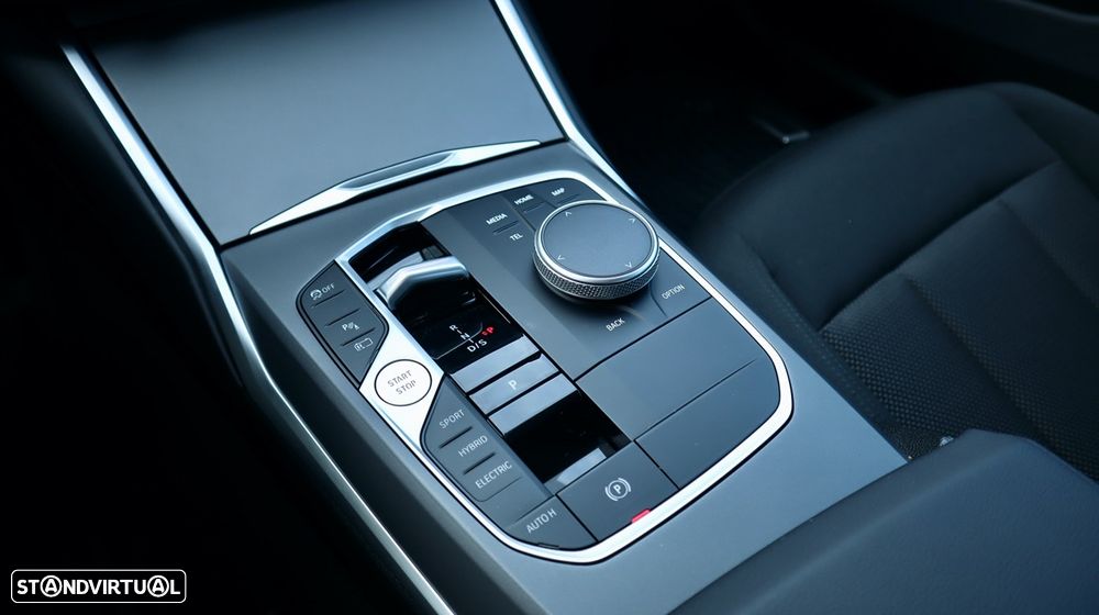 BMW 330 e Auto - 49