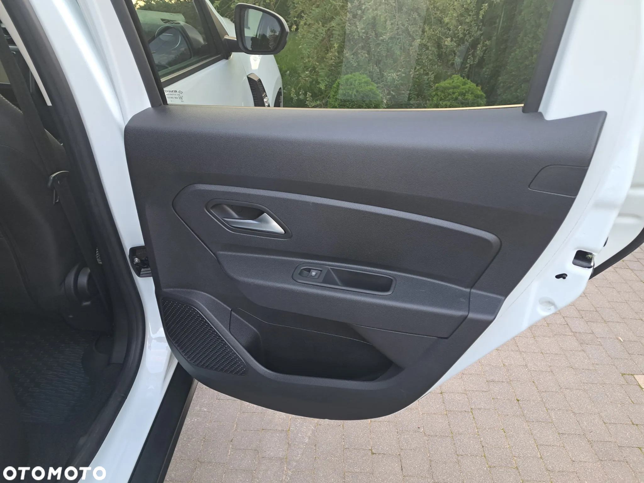 Dacia Duster 1.6 SCe Prestige - 30
