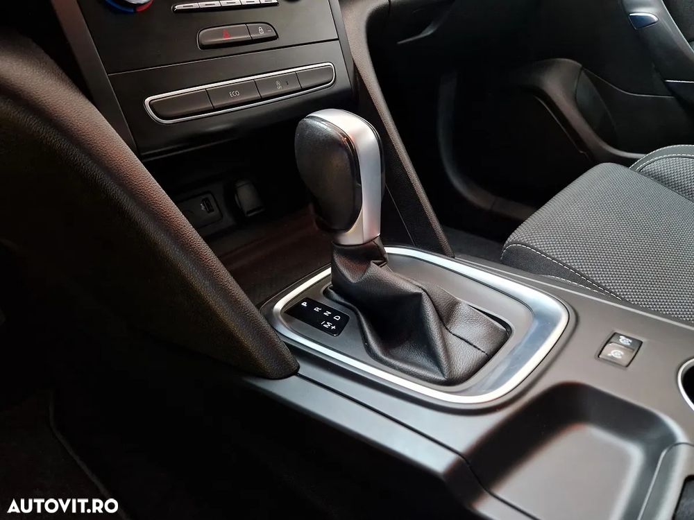 Renault Megane BLUE dCi 115 EDC BUSINESS EDITION - 21