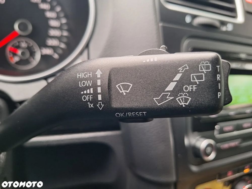 Volkswagen Golf VI 1.6 TDI Comfortline - 18